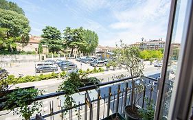 B&B Happiness - City Center